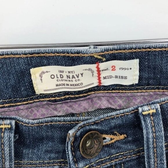 Old Navy Jeans Y2K Mid Rise Bootcut Medium Wash Blue Flap Pockets Women's Size 2 - Picture 7 of 10